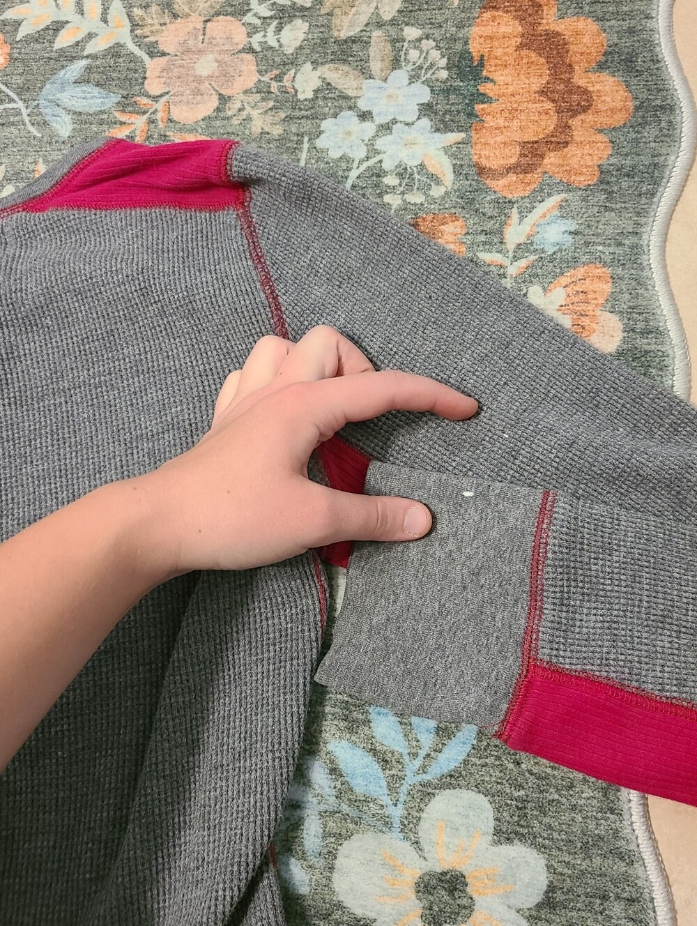 pink and grey top - Picture 8 of 8